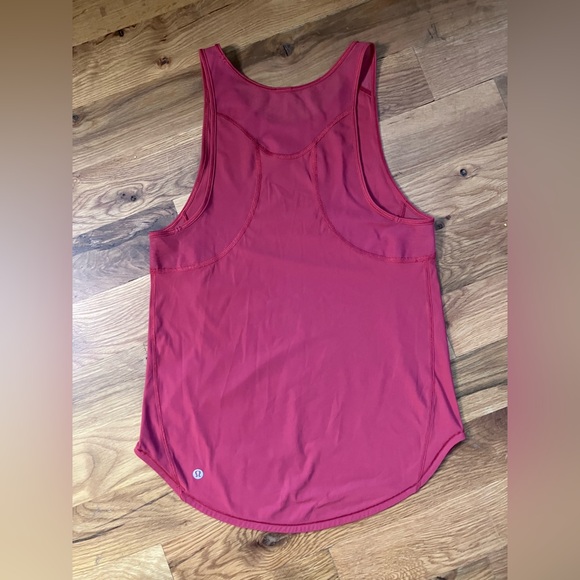 Lululemon Sculpt Tank in Red - Size 4 EUC 🔥 - Picture 2 of 3